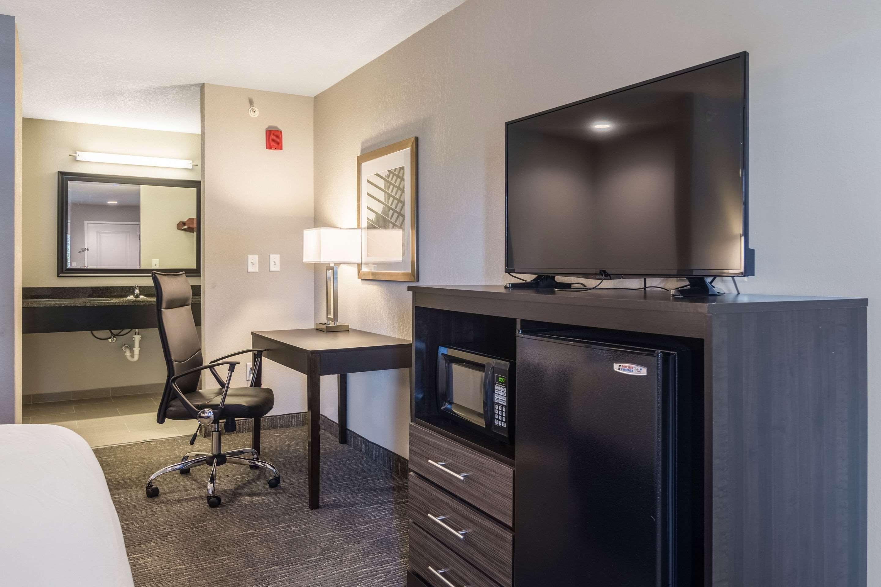 Econo Lodge Inn & Suites North Little Rock Near Riverfront Екстер'єр фото