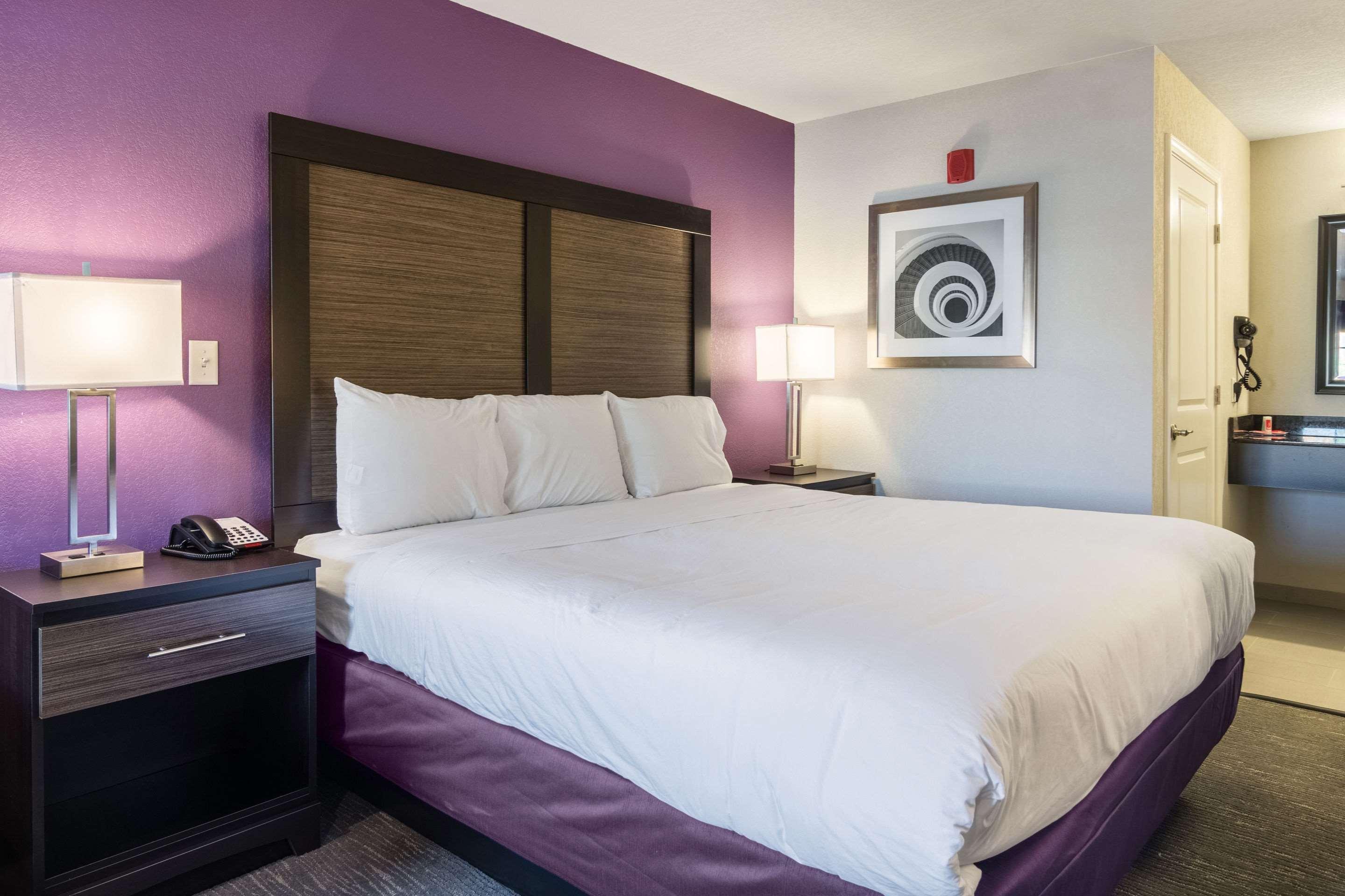 Econo Lodge Inn & Suites North Little Rock Near Riverfront Екстер'єр фото