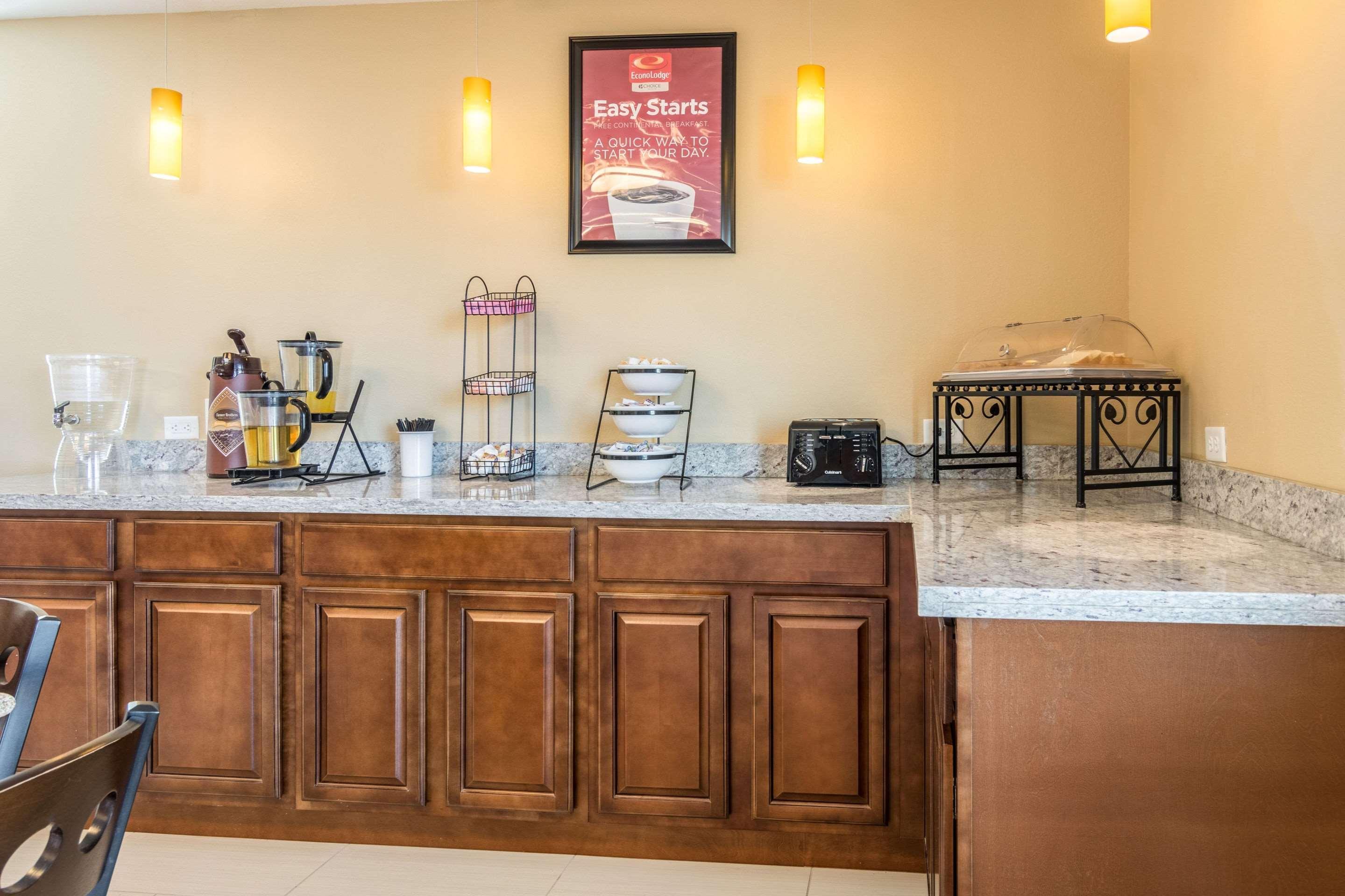 Econo Lodge Inn & Suites North Little Rock Near Riverfront Екстер'єр фото